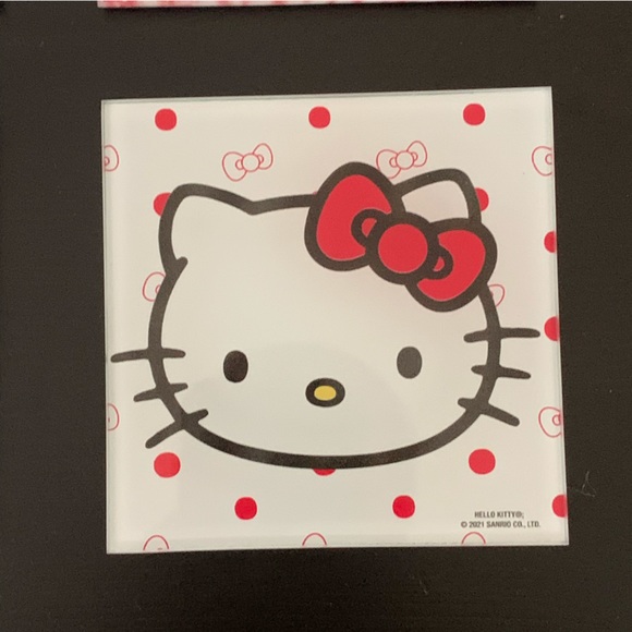 Hello Kitty Glass Coaster Set of Four - Picture 5 of 6